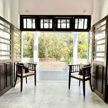 Isana Beach House Тангалле Екстер'єр фото