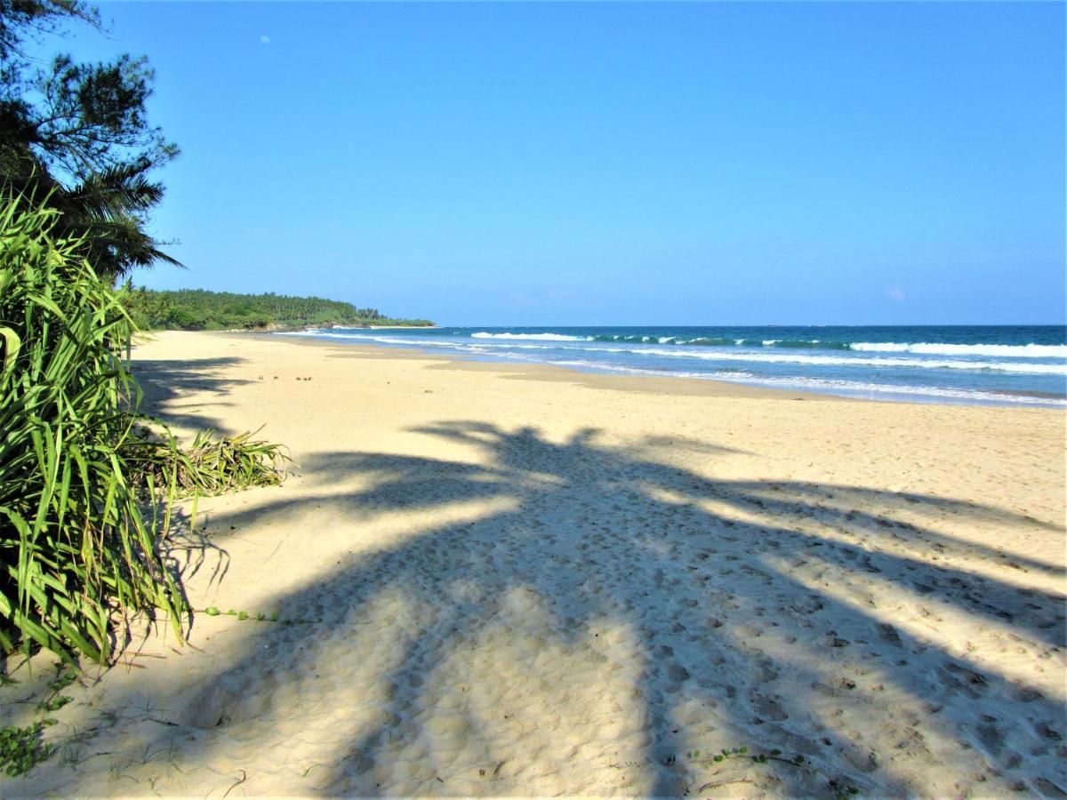 Isana Beach House Тангалле Екстер'єр фото
