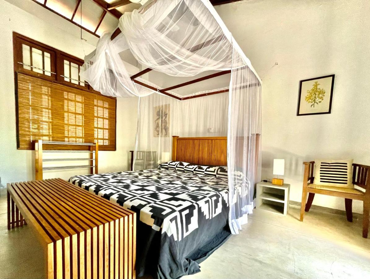 Isana Beach House Тангалле Екстер'єр фото