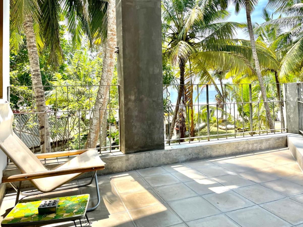 Isana Beach House Тангалле Екстер'єр фото