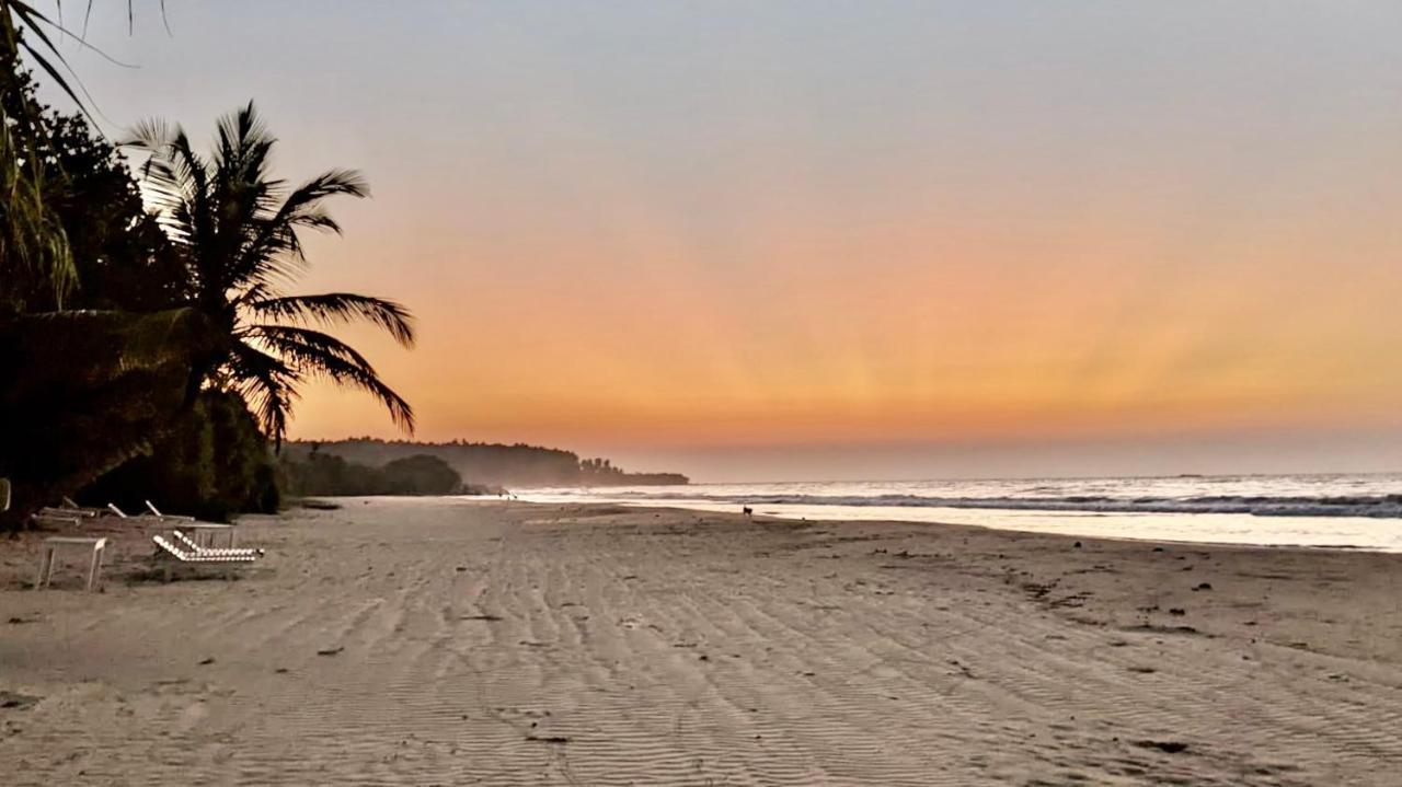 Isana Beach House Тангалле Екстер'єр фото