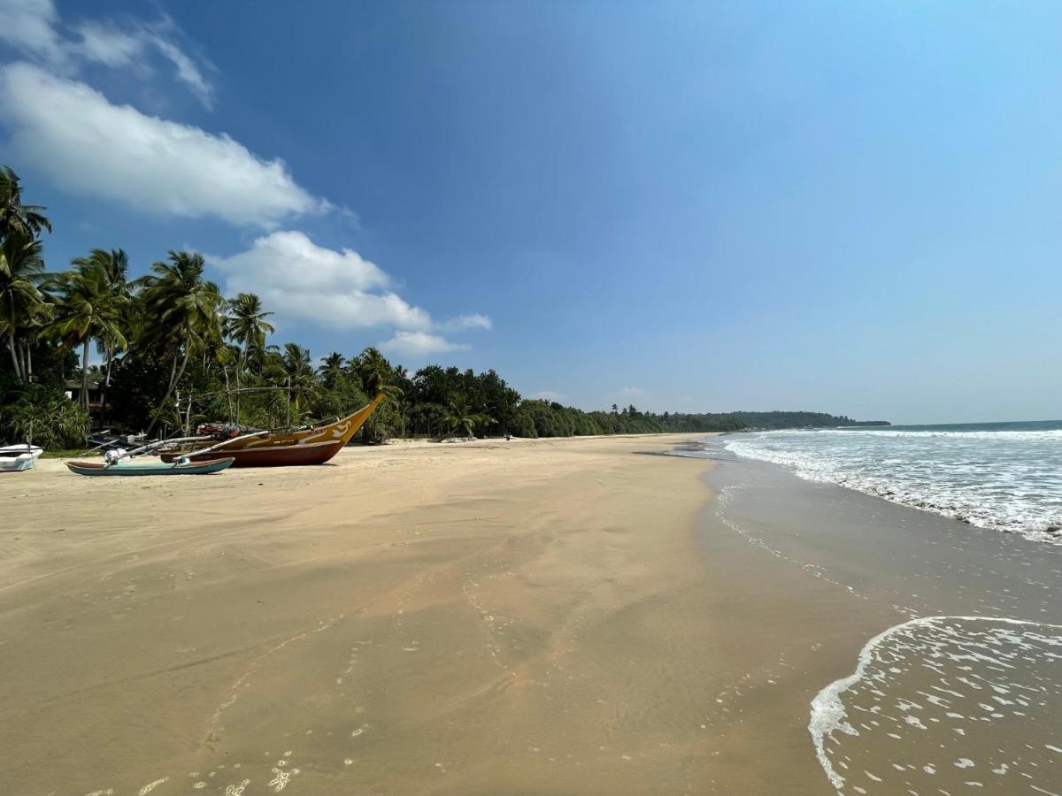 Isana Beach House Тангалле Екстер'єр фото