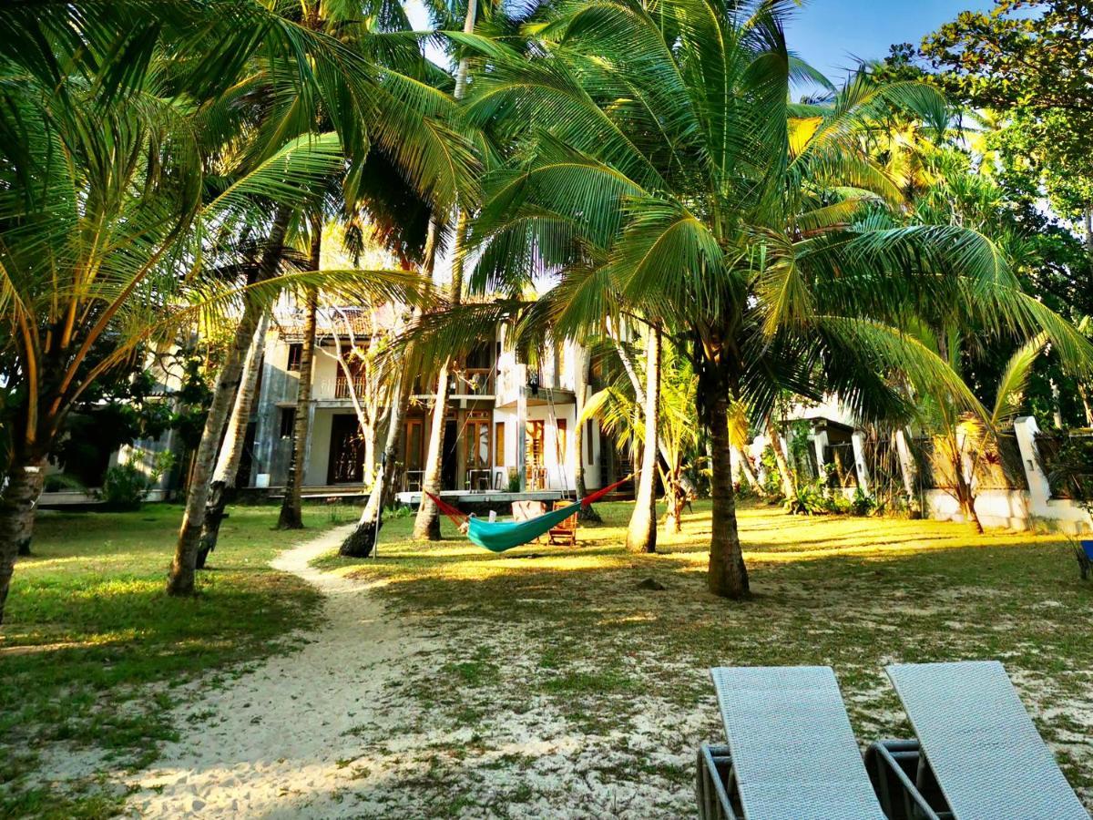 Isana Beach House Тангалле Екстер'єр фото