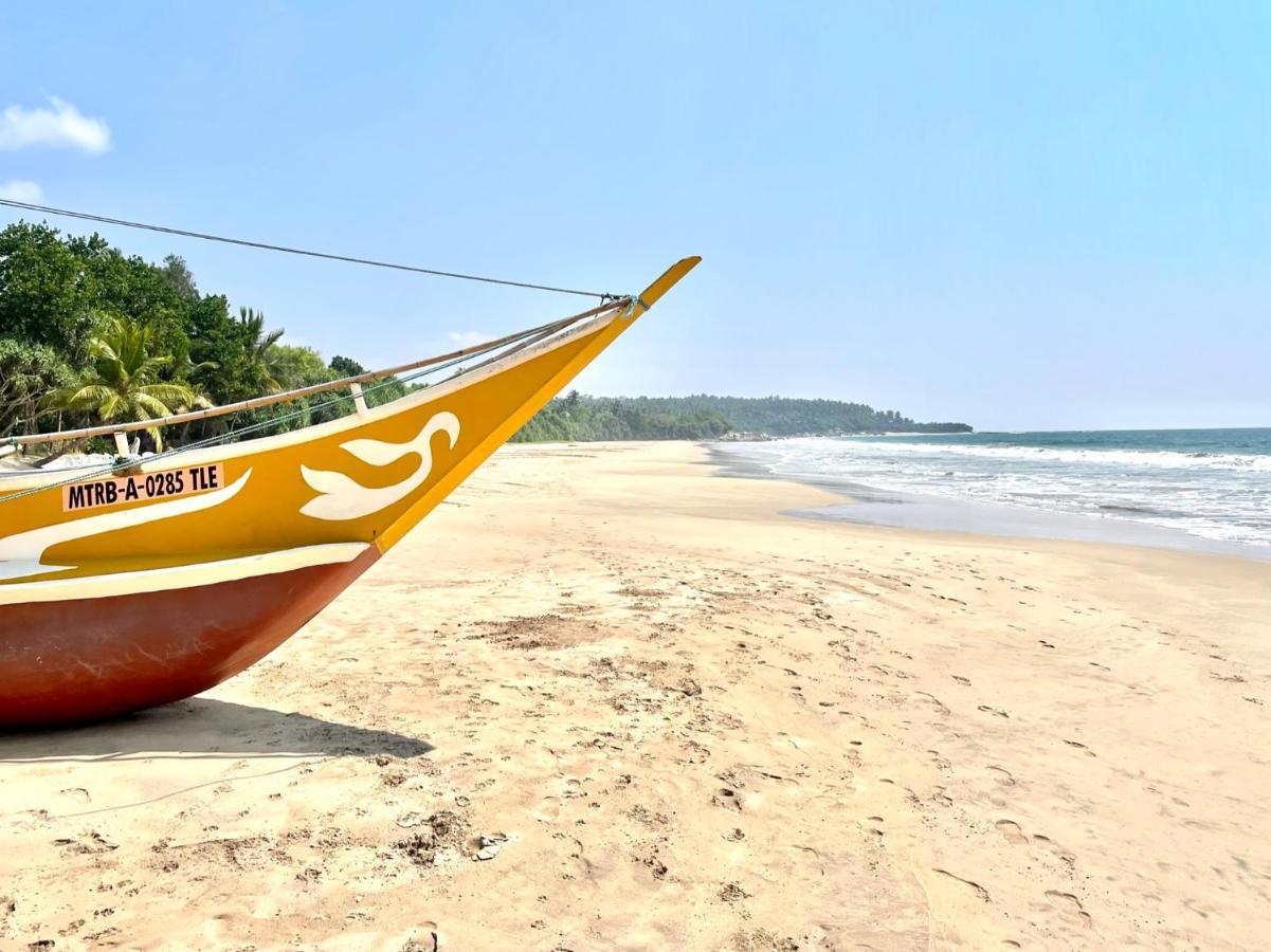 Isana Beach House Тангалле Екстер'єр фото