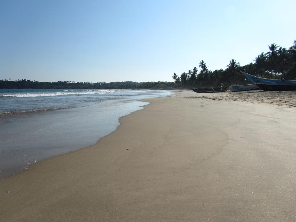 Isana Beach House Тангалле Екстер'єр фото